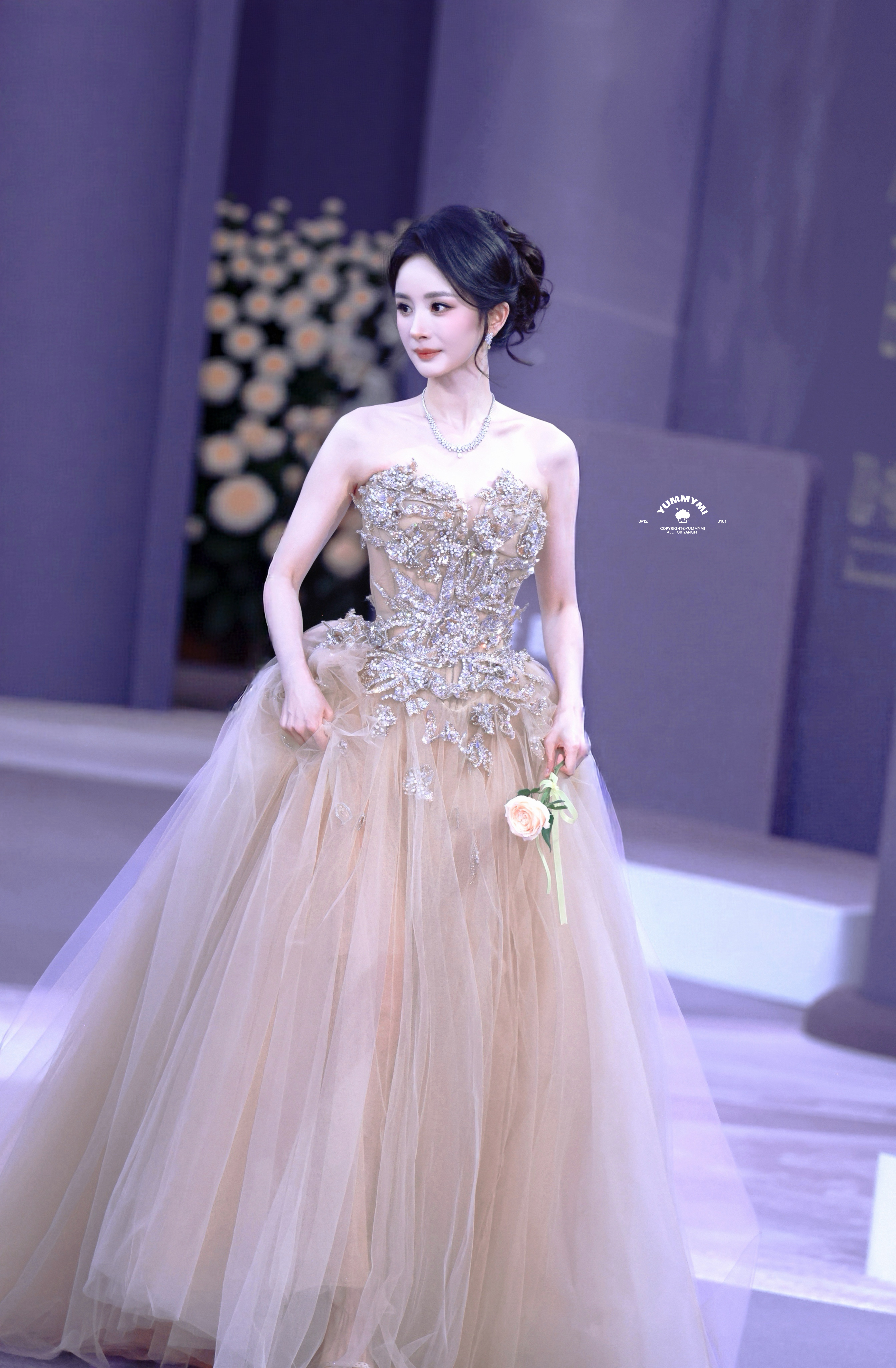 杨幂杨幂五穿祖海高定杨幂美貌比钻石更闪耀 祝你好运💜