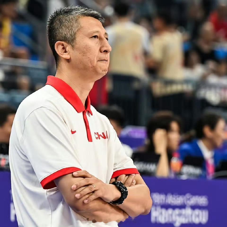 中国男篮的下一位主教练会是谁？1、郭士强，选人有问题！2、杜锋，脾气有问题！3、