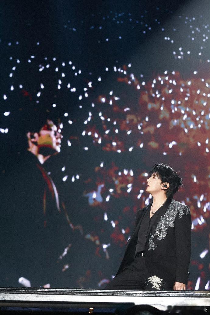 长春迎来海来阿木巡演第三十站，圆满落幕，爱意与歌声并存 