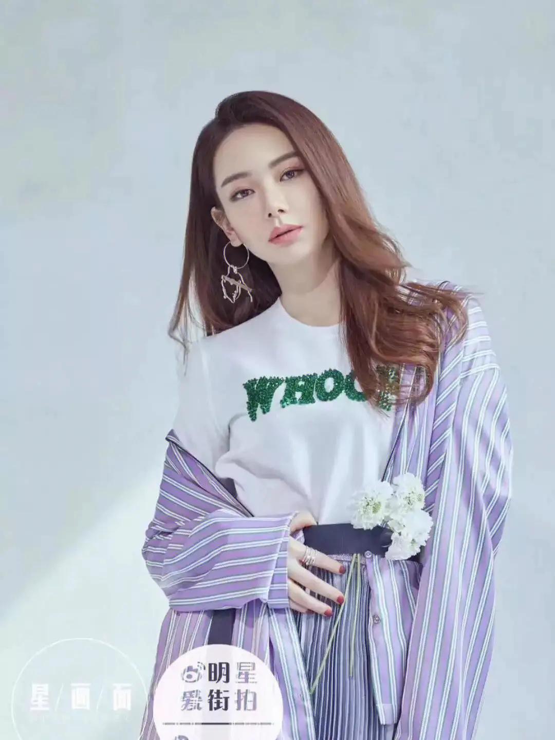 嫁给外国人的美女明星
[熊猫]大S - 二婚嫁韩国丈夫具俊烨，曾闹过床垫梗笑话
