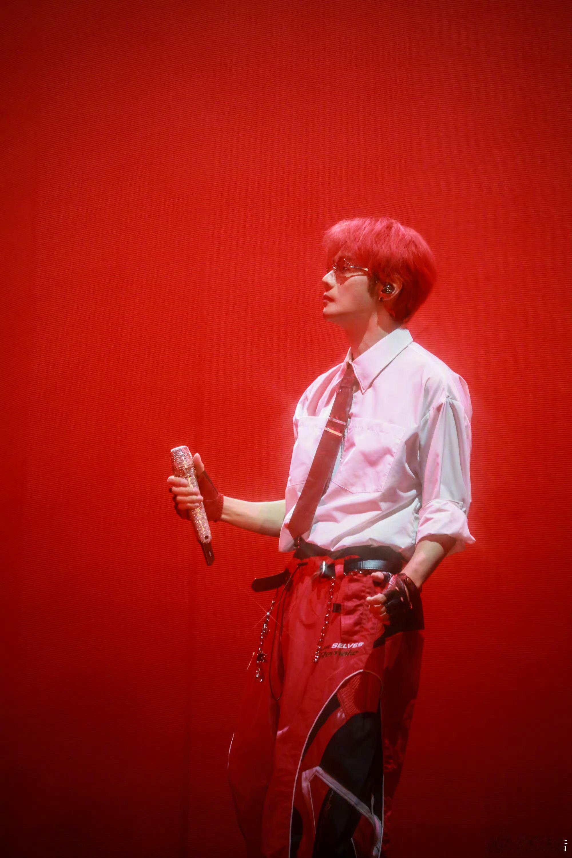 李荣浩真给粉丝转账了李荣浩转了粉丝500块 刷到转账截图的时候我都愣了，以为是P