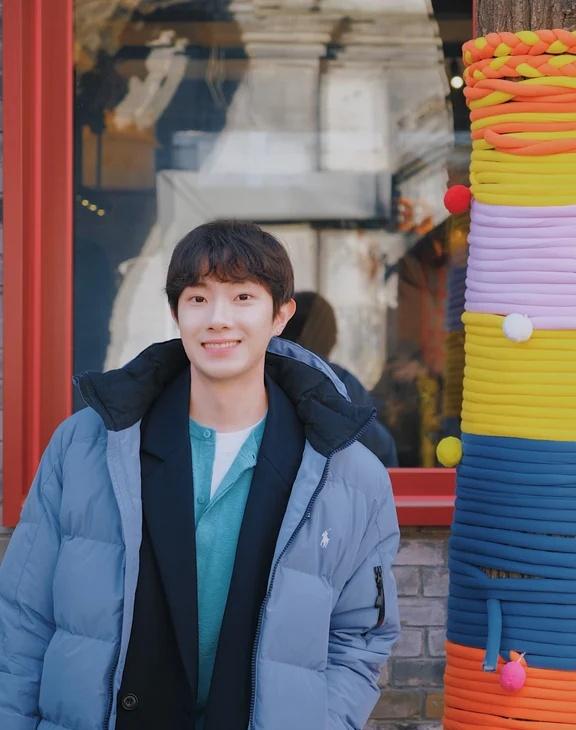 提醒一下…北京人已经穿了5个月羽绒服了…😧
北京今天也好冷🥶
在北京羽绒服和