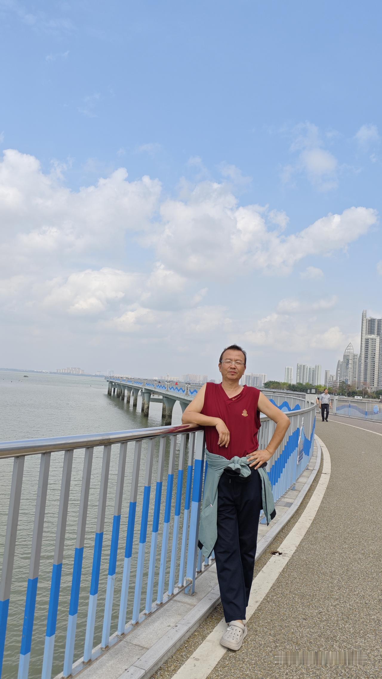 沉静的远望，自在的停驻，温情的流动 —— 这是一场关于“慢下来”的内心修行。在北
