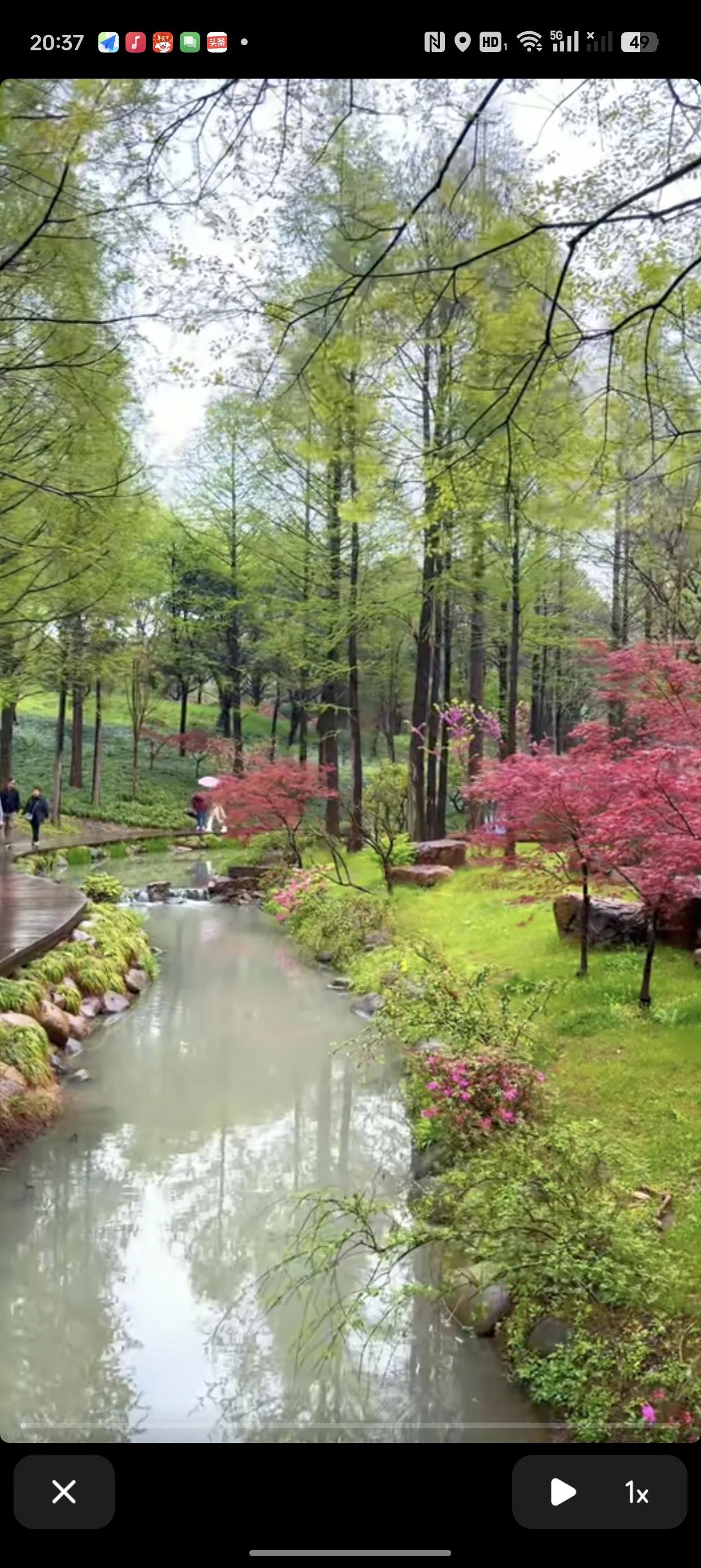 征途漫漫，风景独好。一年的时光，我在路上寻觅治愈系的风景。每一季都有独特的韵味，