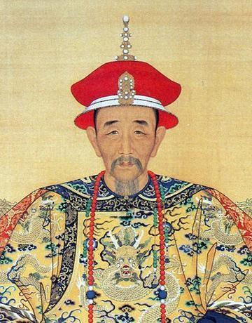 历史有时就像转圈，兜兜转转总能看到相似的影子。当年康熙为了收台湾，对郑经那是真的