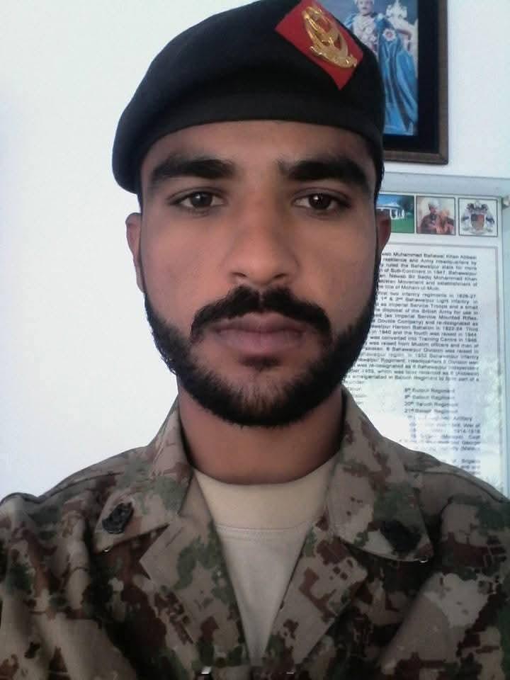 两名巴基斯坦士兵在开普省的北瓦济里斯坦和南瓦济里斯坦部落区分别遭到巴基斯坦塔利班