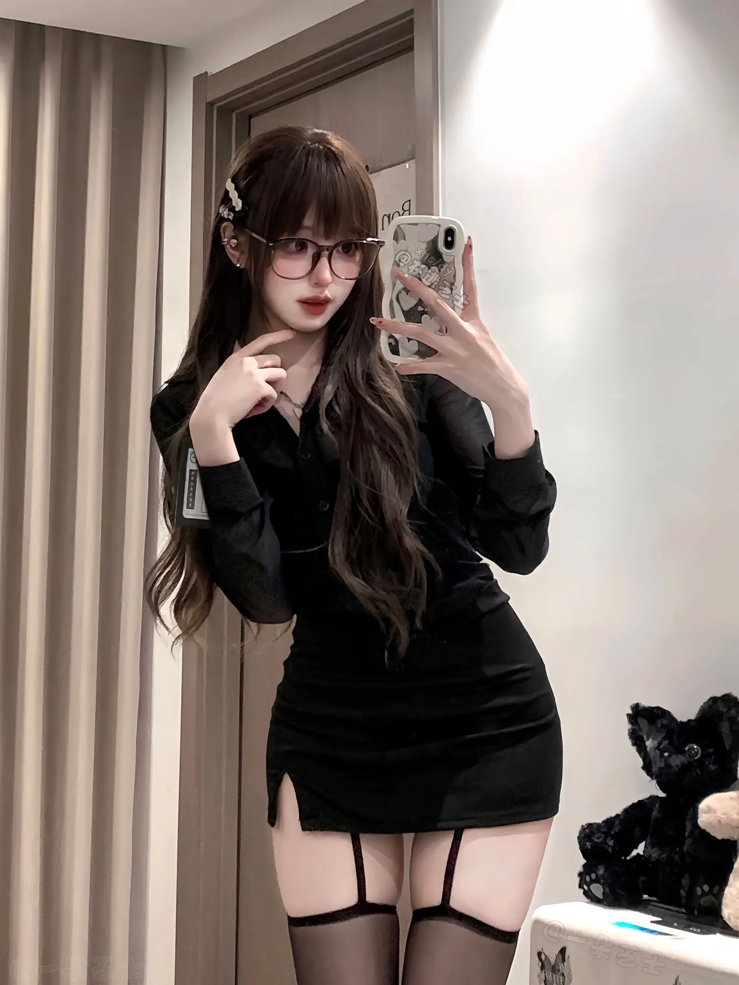 怎么 你的一厢情愿也要我负责吗