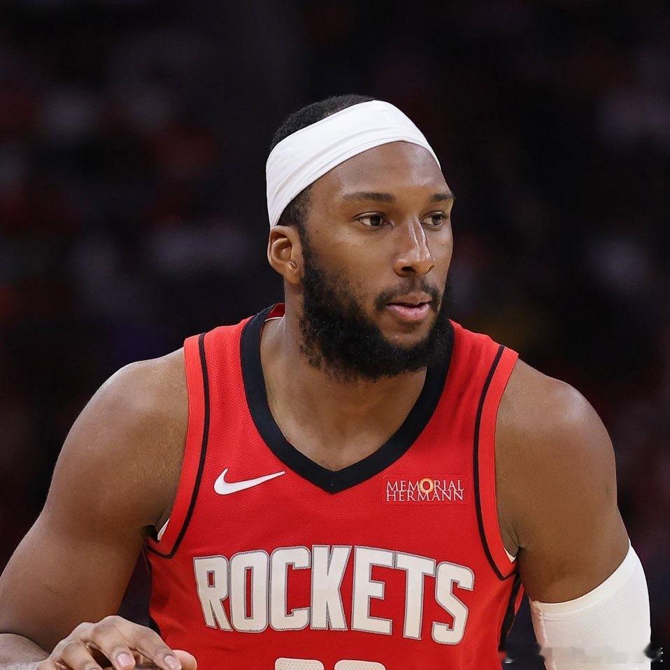 奥科吉接受采访说不介意之后再从替补席出战。如果球队之后再次让自己回到替补席，他也