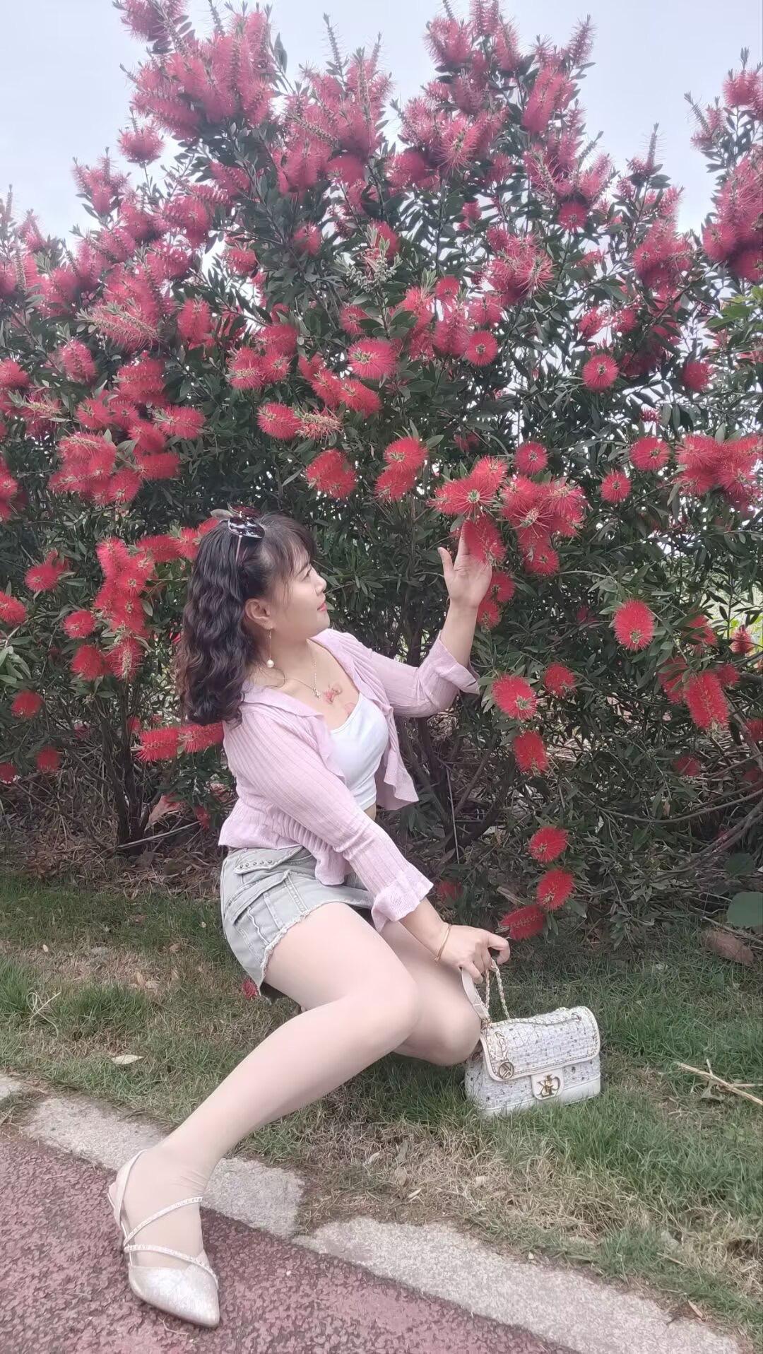 明明你没有打火机 偏偏要来点燃我的心 得到了又不珍惜 真心错付给了你