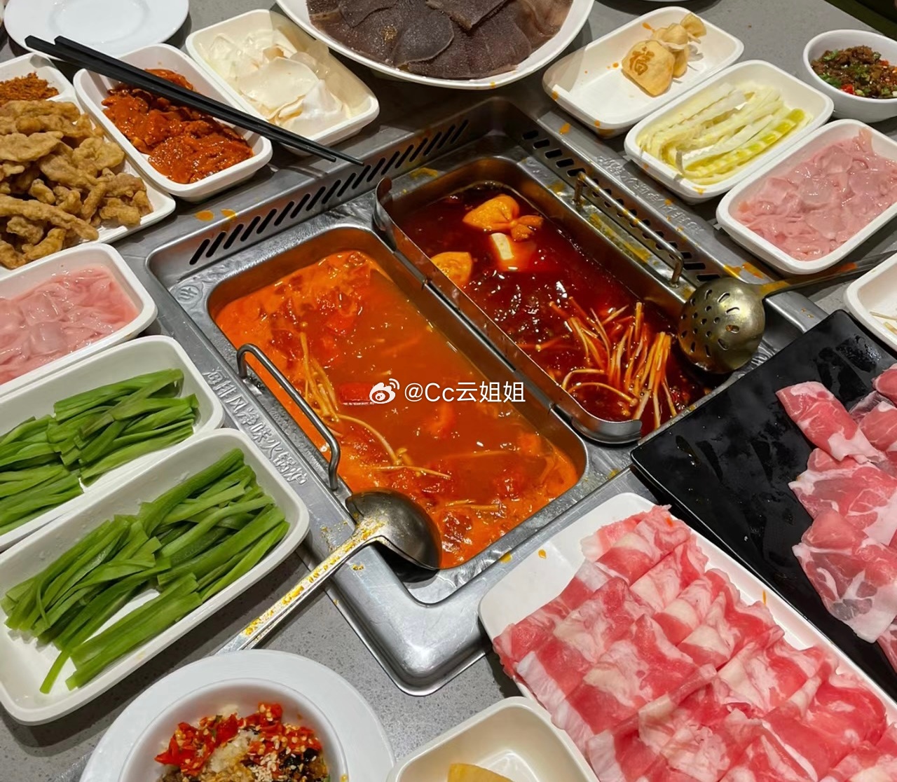 还有几天就零下了吃点火锅配劲酒暖身暖心哈哈吃饱喝足的感觉真好踏踏实实的满足感陪伴