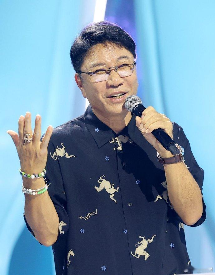 李秀满仍戴SuperM戒指 李秀满放不下SuperM，有回归的风险吗？！李秀满放