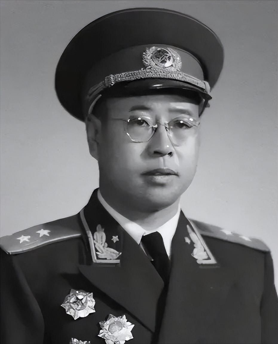 1942年5月，日军发动了“五一大扫荡”，根据地遭到严重破坏。为了保存革命的有生