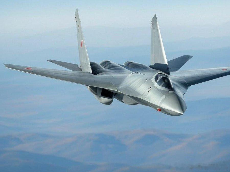 苏霍伊推进第六代战斗机研发——苏霍伊设计局负责人向塔斯社表示：“它的动力装置必须