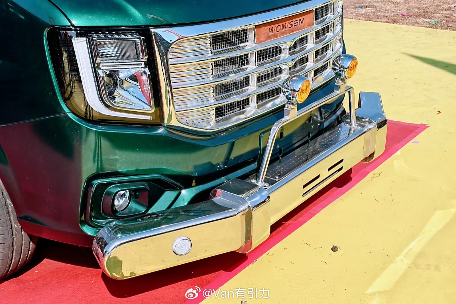 有一说一，我对Wowsen这台江铃福顺 底盘的复古露营车一直挺有好感，从颜色到复
