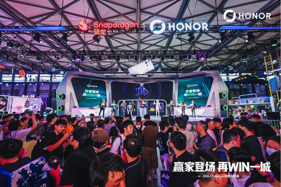 我今天逛 CJ 荣耀 WIN 城体验感拉满，三角洲、无畏契约双 IP 实景复刻超