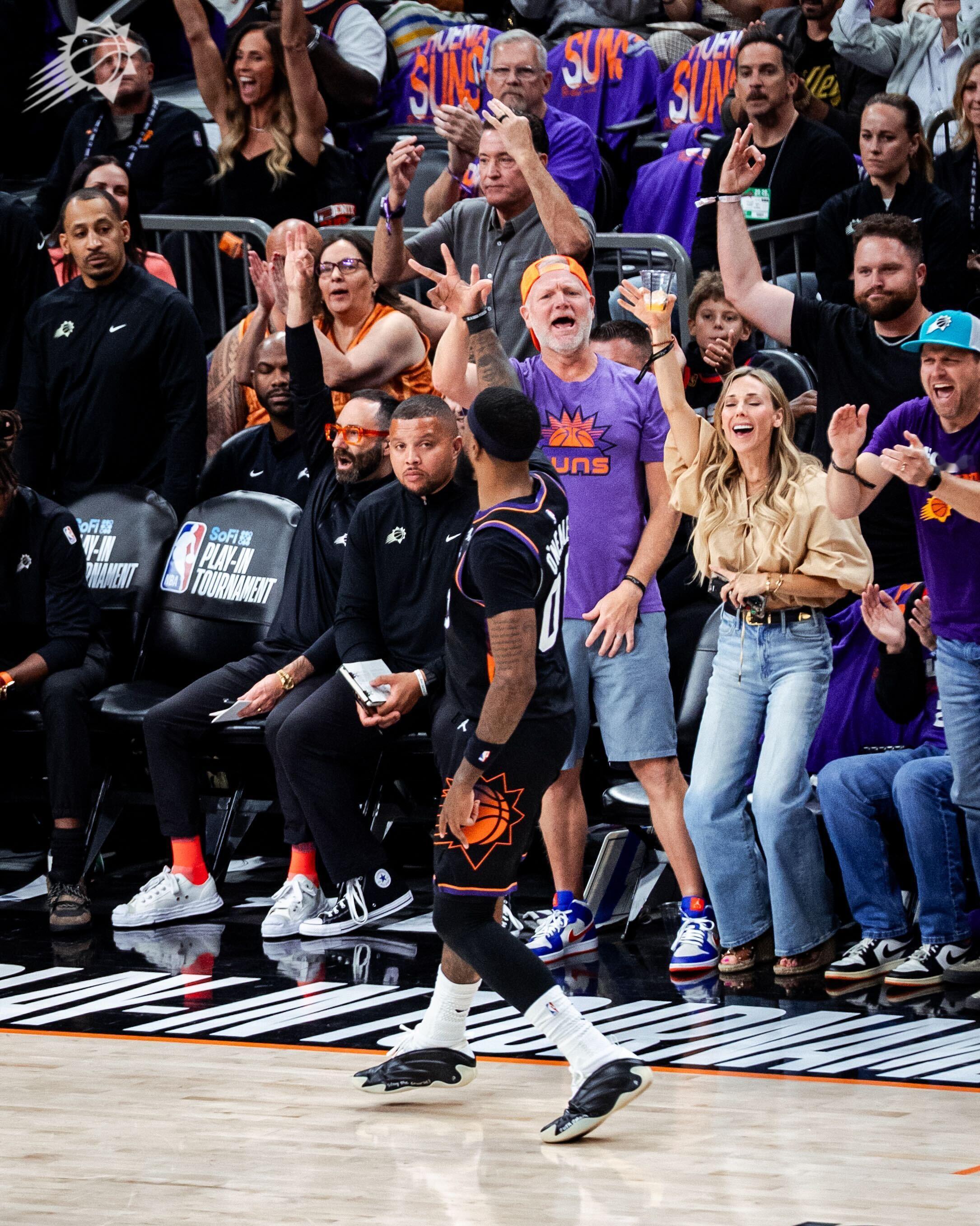 三分庆祝动作之ROYC3 O'N3AL3 👌继续发挥！！！菲尼克斯太阳 ｜勇士