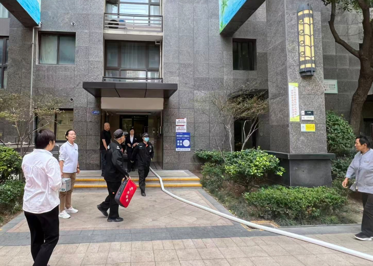 保利心语社区联合物业开展火灾应急救援体系实战演练活动