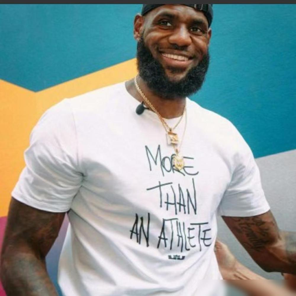 贾巴尔—用20个赛季，取得1074场胜利

这么一串数据看下来，我的理解是：有人