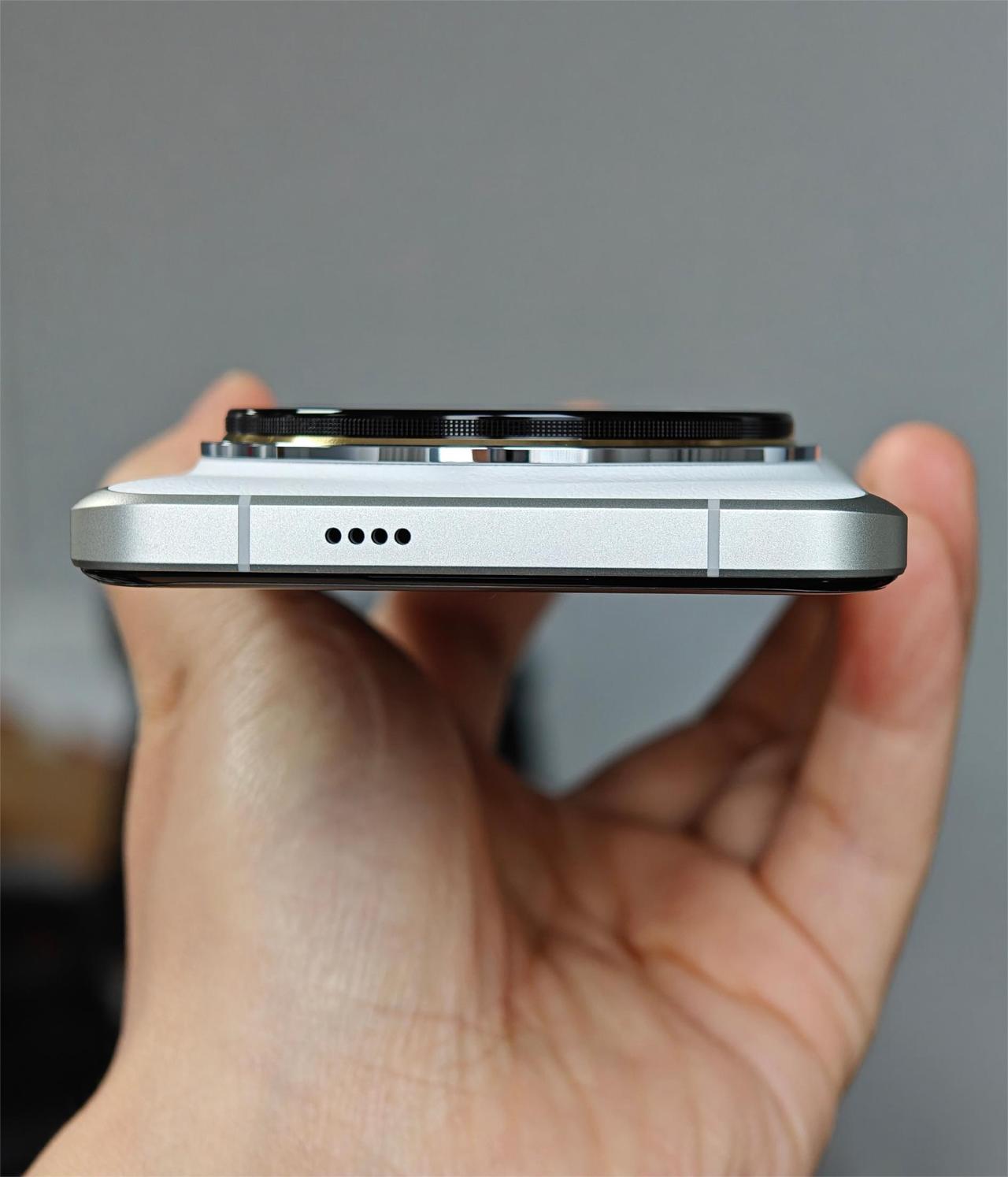 xiaomi14Ultra用一天就后悔
凭心而论
真的是没有对比就没有伤害
如果