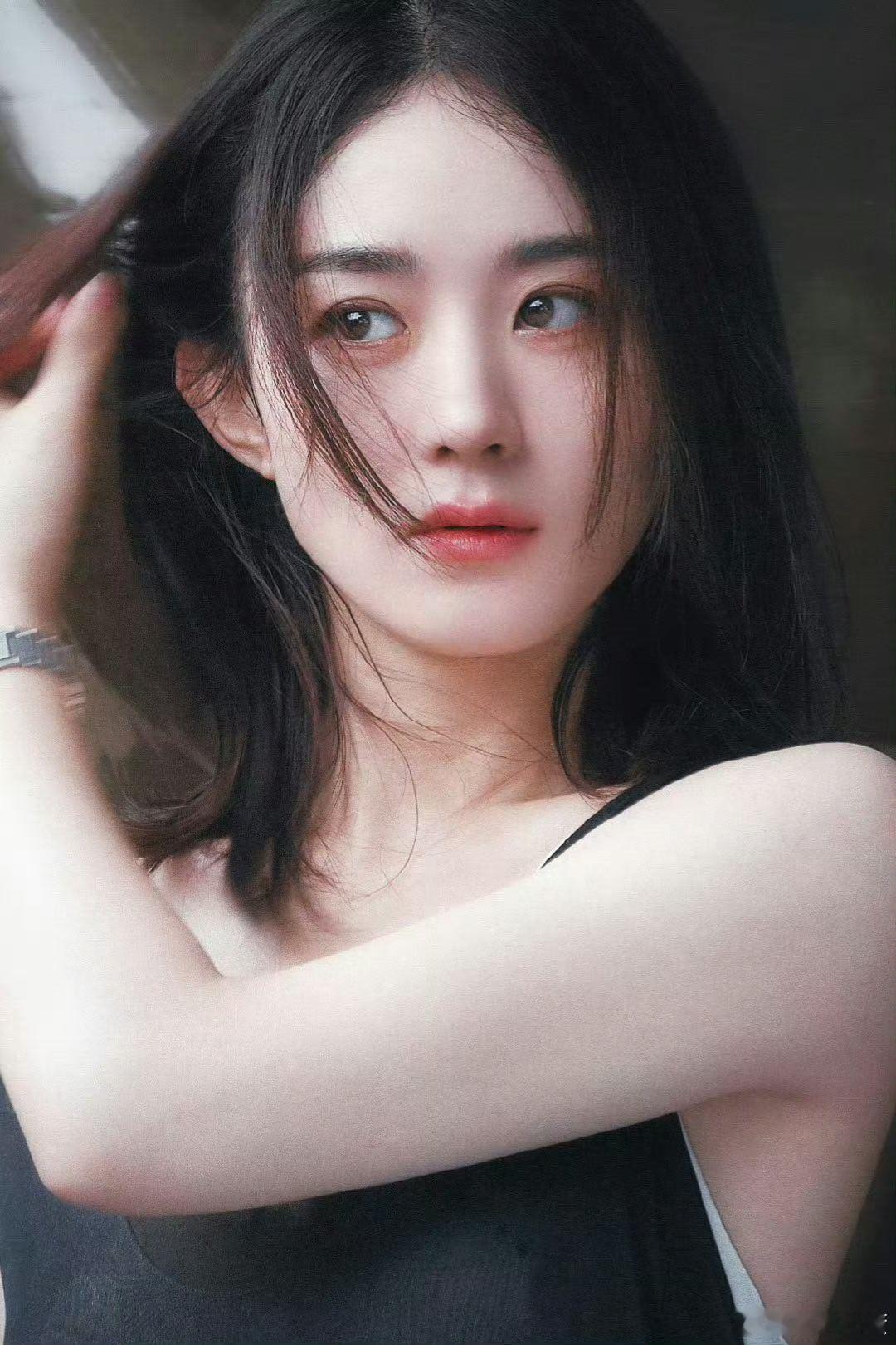 赵丽颖[超话]365天安利赵丽颖 我总要去河北长廊，去看看，那里的风情，那里的路