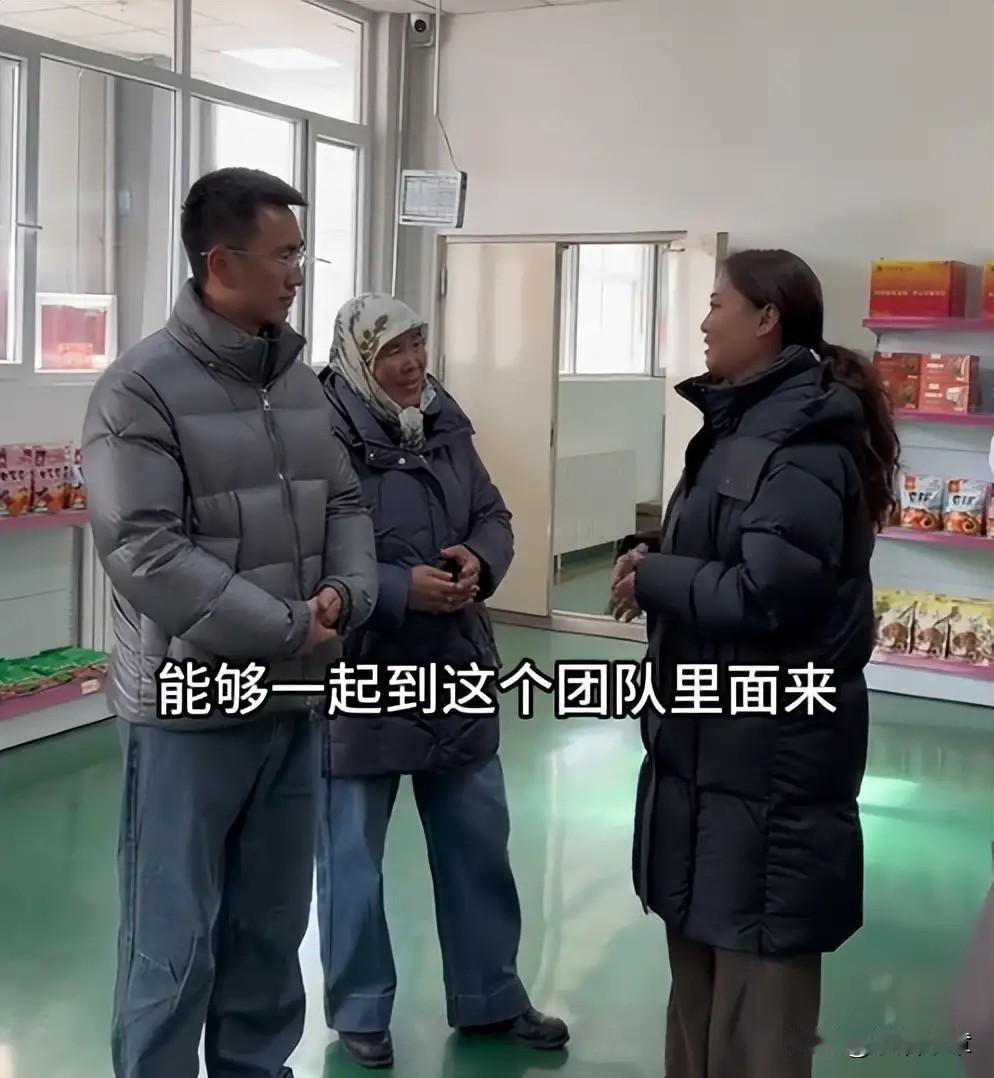 网红家族企业，西北发展的新考题

西北网红优素福，还有穆萨，他们现在都做大了，朋