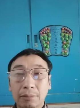 现在咱们面临的最大问题，不是台湾问题，也不是咱们与美国的问题，更不是中日冲突，而
