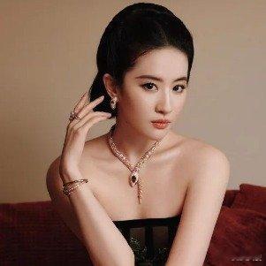 柜姐评论刘亦菲微胖店铺正常运营 回忆里你永远年轻漂亮[心][心][心] 