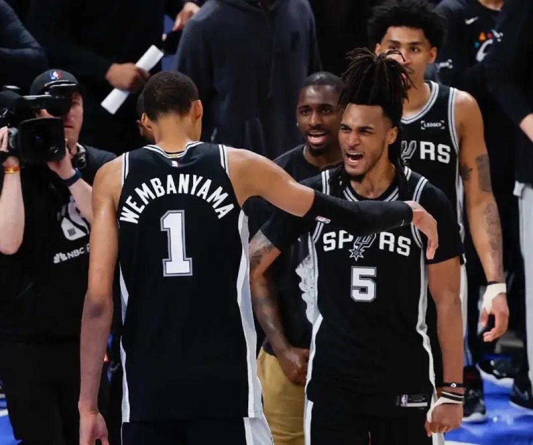 马刺队成为NBA历史上第四支在输掉60+场比赛后的2年内打入NBA总决赛的球队，