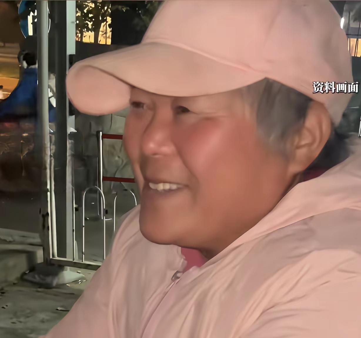 这鸭腿阿姨翻车后的回应真是绝了，脸皮不是一般的厚。
 
她发群里公告辩解，说自己