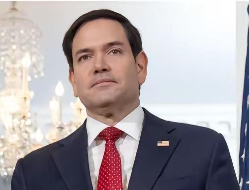 就在刚刚，鲁比奥突然公开赞扬中国，做出一个前所未有举动。

向来对华强硬的美国国