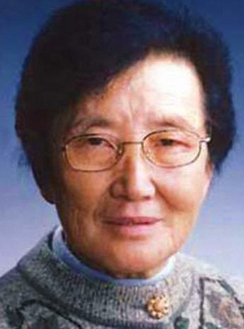 1955年，武汉1女大学生放弃城市工作，连夜出逃奔赴新疆，母亲气得生了大病，父亲