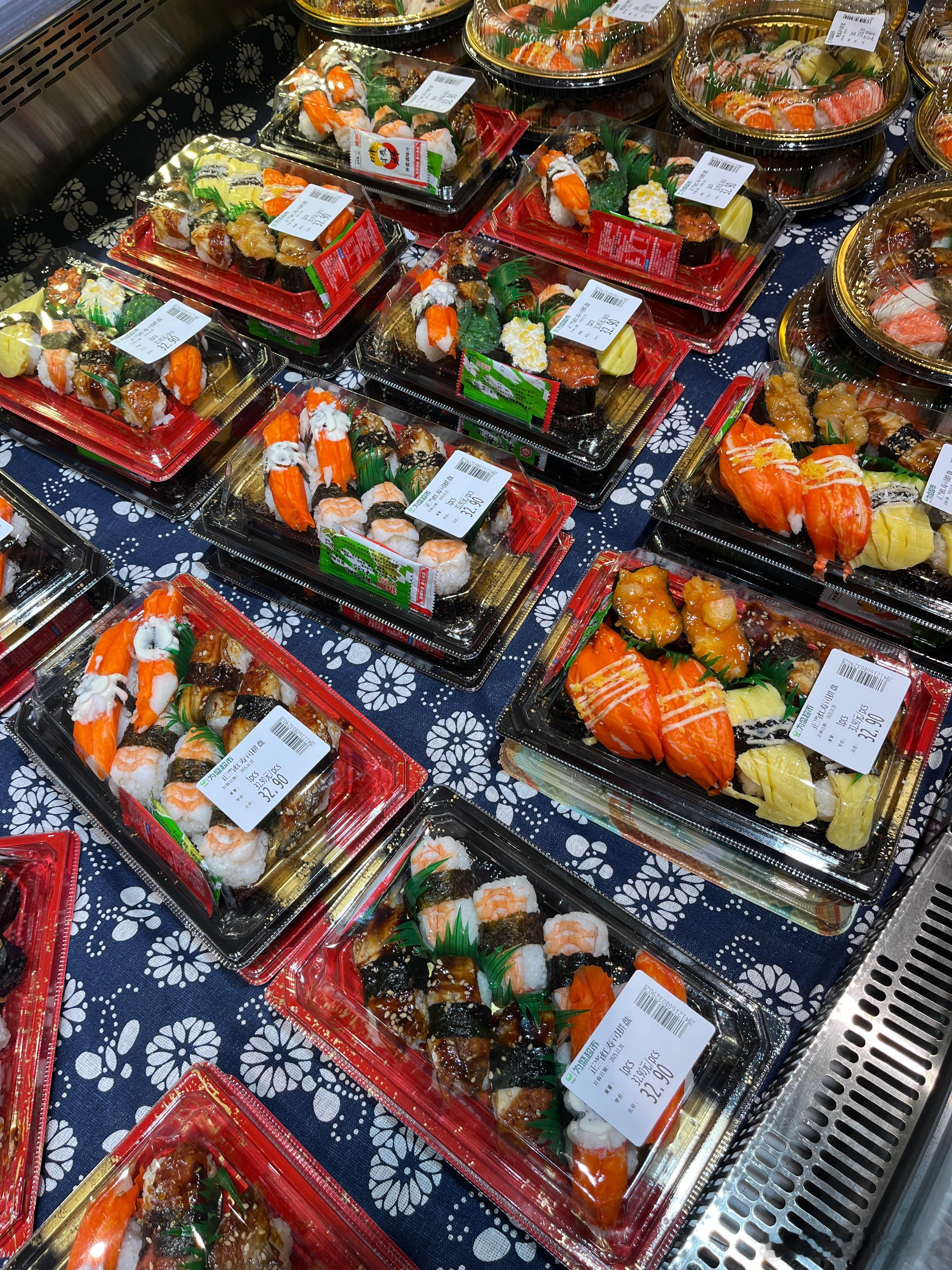 姐妹们，有好多好吃的，有没有你们的喜欢的。好像是按照某姆、某马的模式来开的，不错