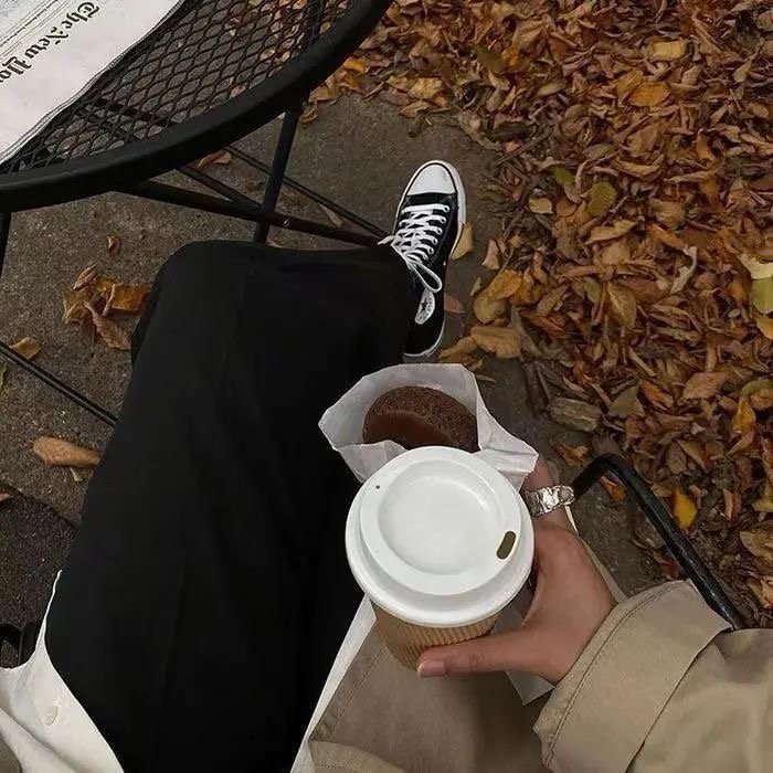 🍁☼| ᴴᵃᵖᵖʸ every day.快乐很简单，赚钱，干饭，这衣服真好看 