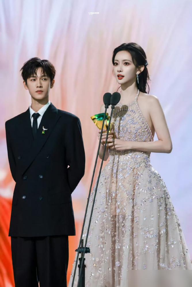 刘大锤爆李昀锐王楚然巴黎三天私会？你真以为是恋爱，想错了！
 
刘大锤说李昀锐王