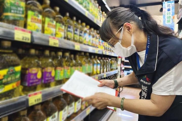 【毒油风暴】毒油疑云未解就要上架？民众问：问题源头没查清　谁敢再买

梅花新闻网