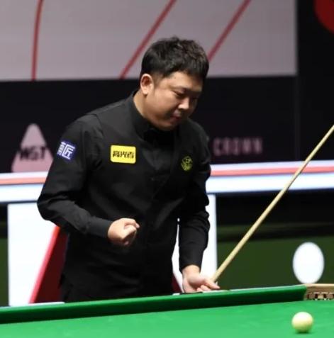 牛逼，首局147+单局1分逆转，张安达开局3连鞭，3-0领先霍金斯！
     