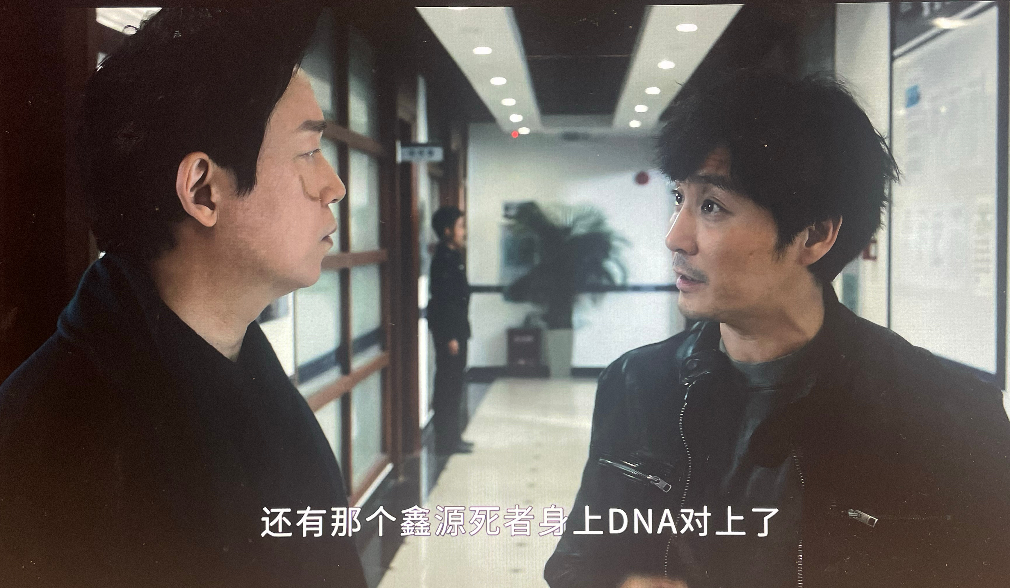 被小狗亮晶晶的眼睛盯着 谁能忍住不亲！关宏峰你忍得住吗 忍得住让我来 