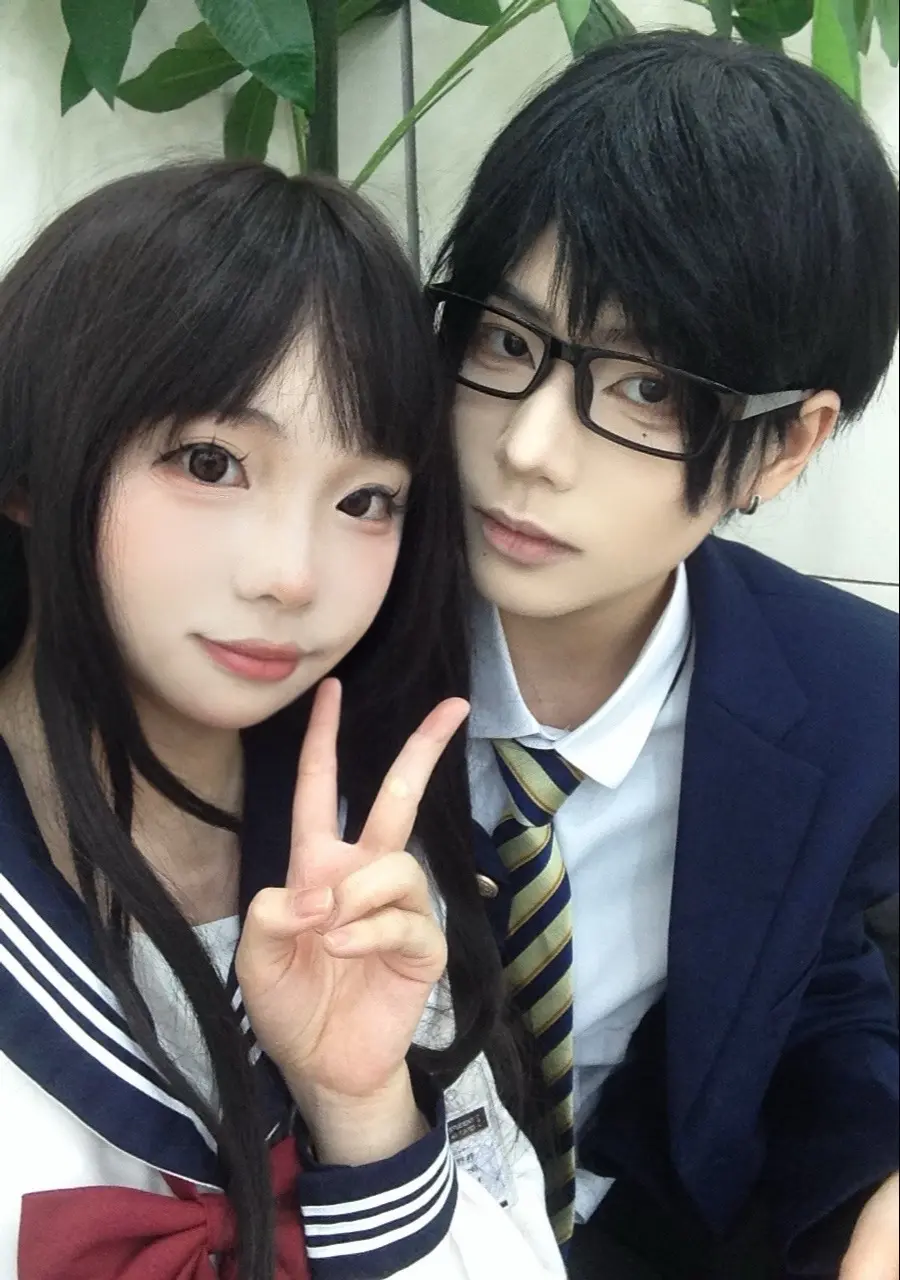 好的朋友会一直帮你拍照直到满意为止。jk