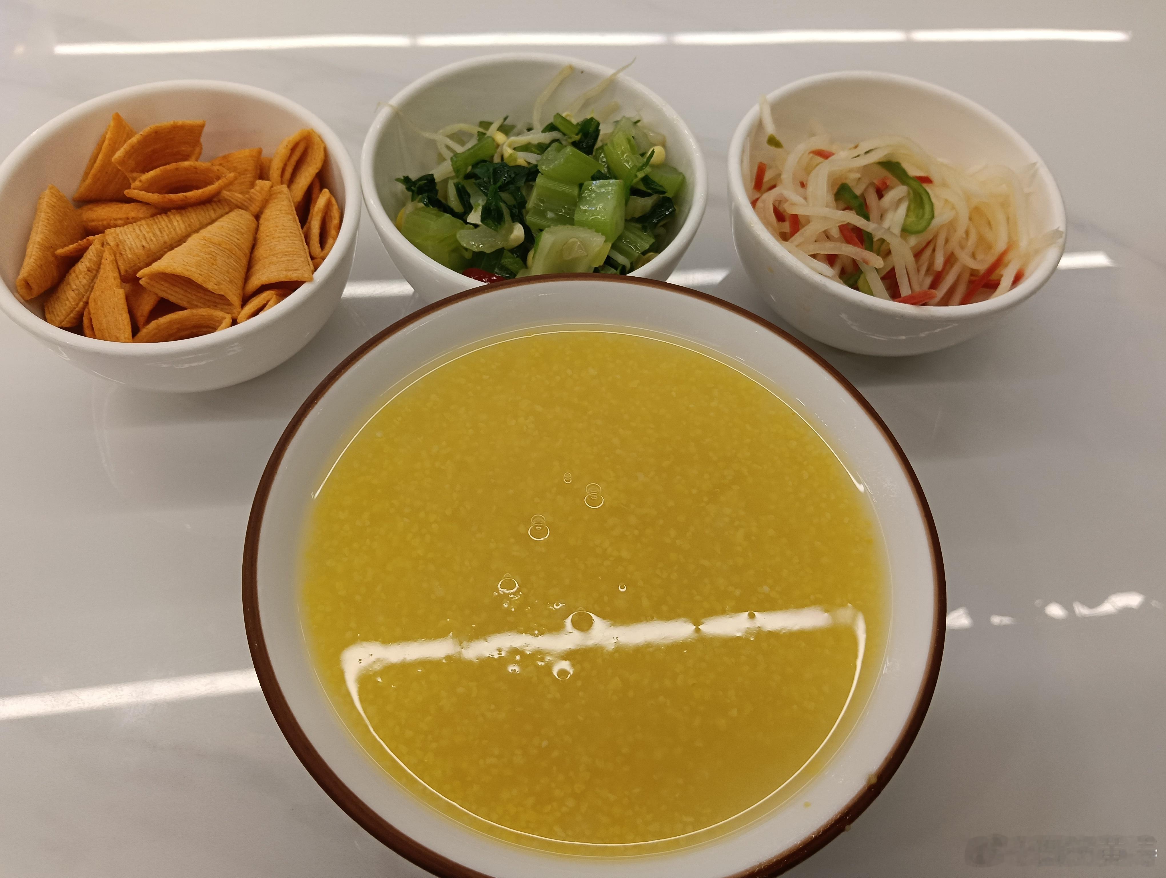 【处暑食语：烩菜和咖啡为夏天收尾】处暑，秋天的第二个节气，今日处暑，手机预报34