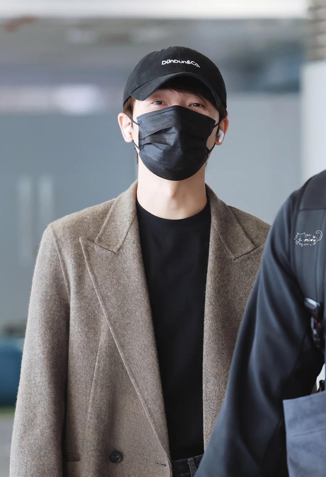 xiu～今天长这样～～
大衣撕漫男回归～20251210，一程，出发。
@种地吧