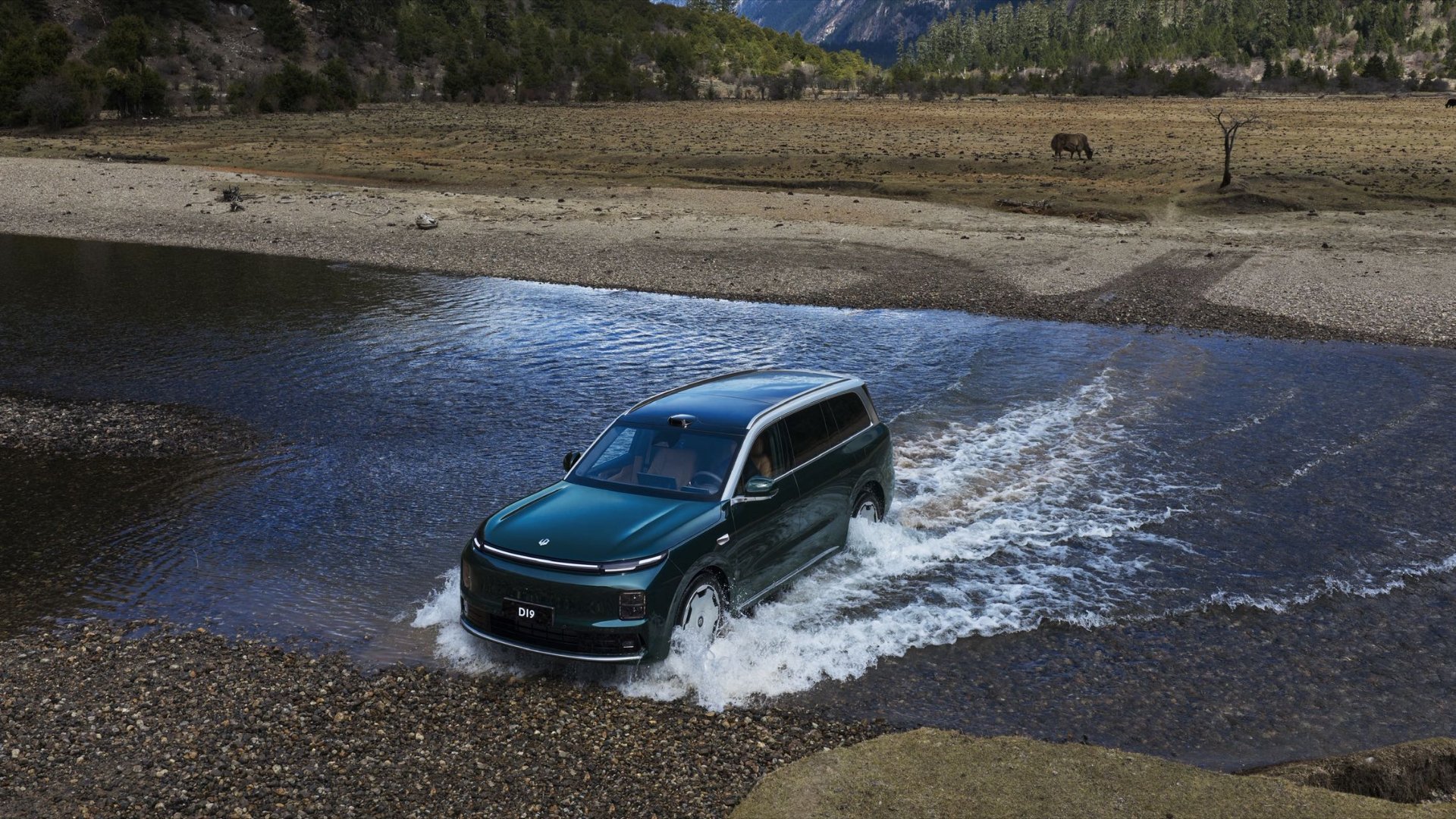 今天，零跑D19正式上市，售价21.98万元—26.98万元。官方说这台车是“十