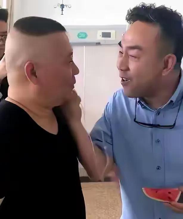 既然“杨”能治“刚”，那“郭”能不能焚“杨”呢？
当然能，你敬我“杨治刚”，我回