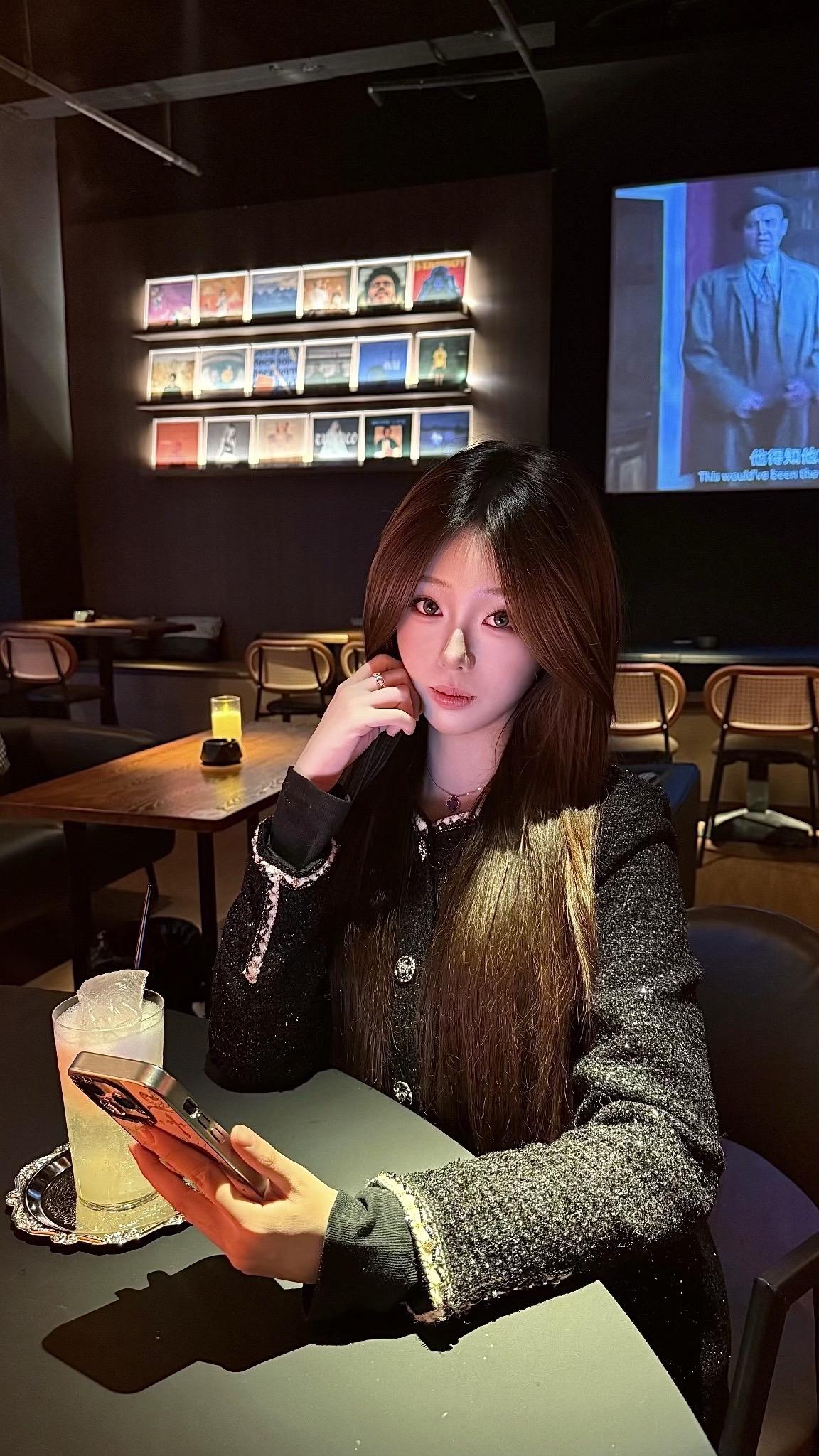 听不懂我的语言还看不到我的眼泪吗。