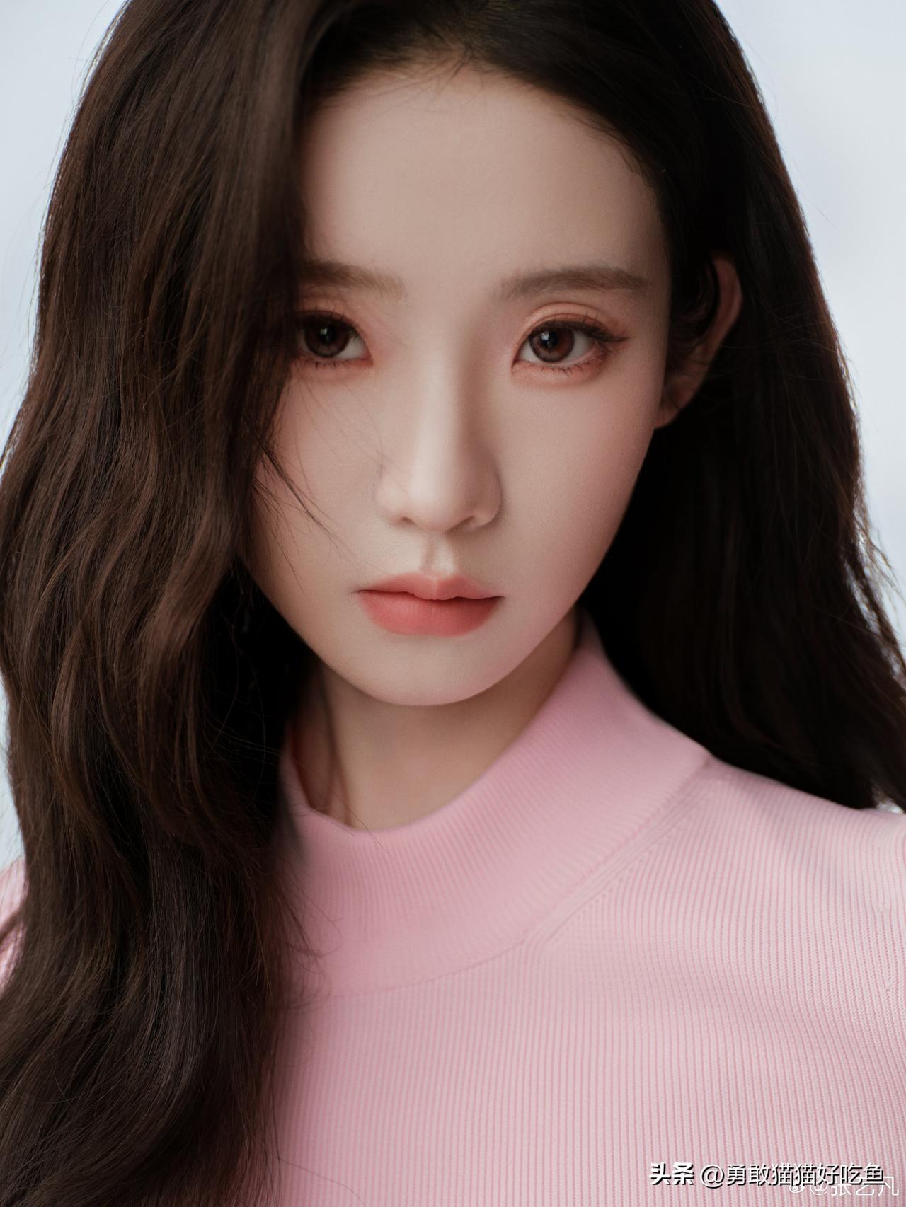 张艺凡分享图片