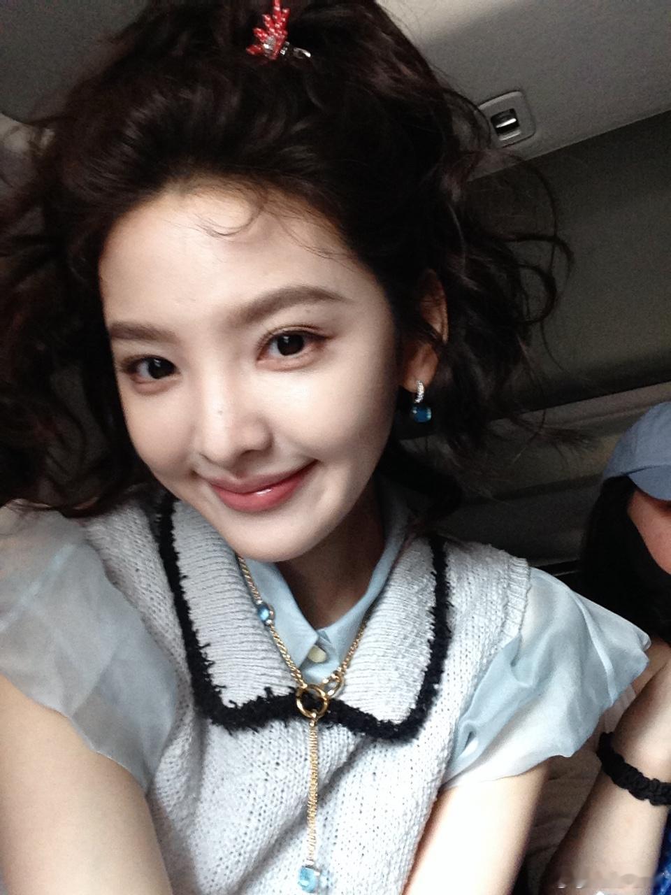 这是哪位女神啊！！！好可爱章若楠