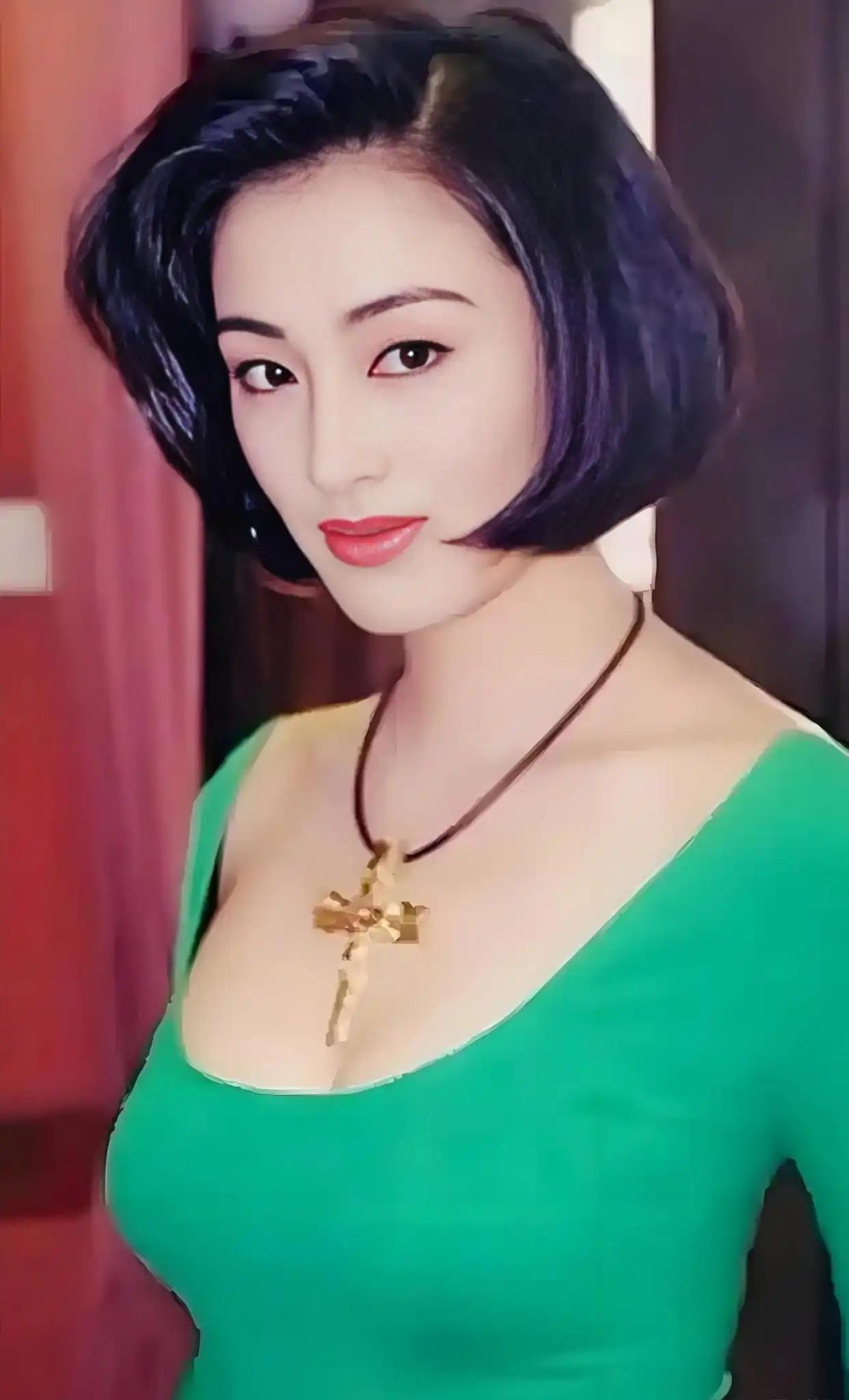 谁说的得不到的永远在骚动？三十年前我追不到她，三十年后我也不想要了！张敏