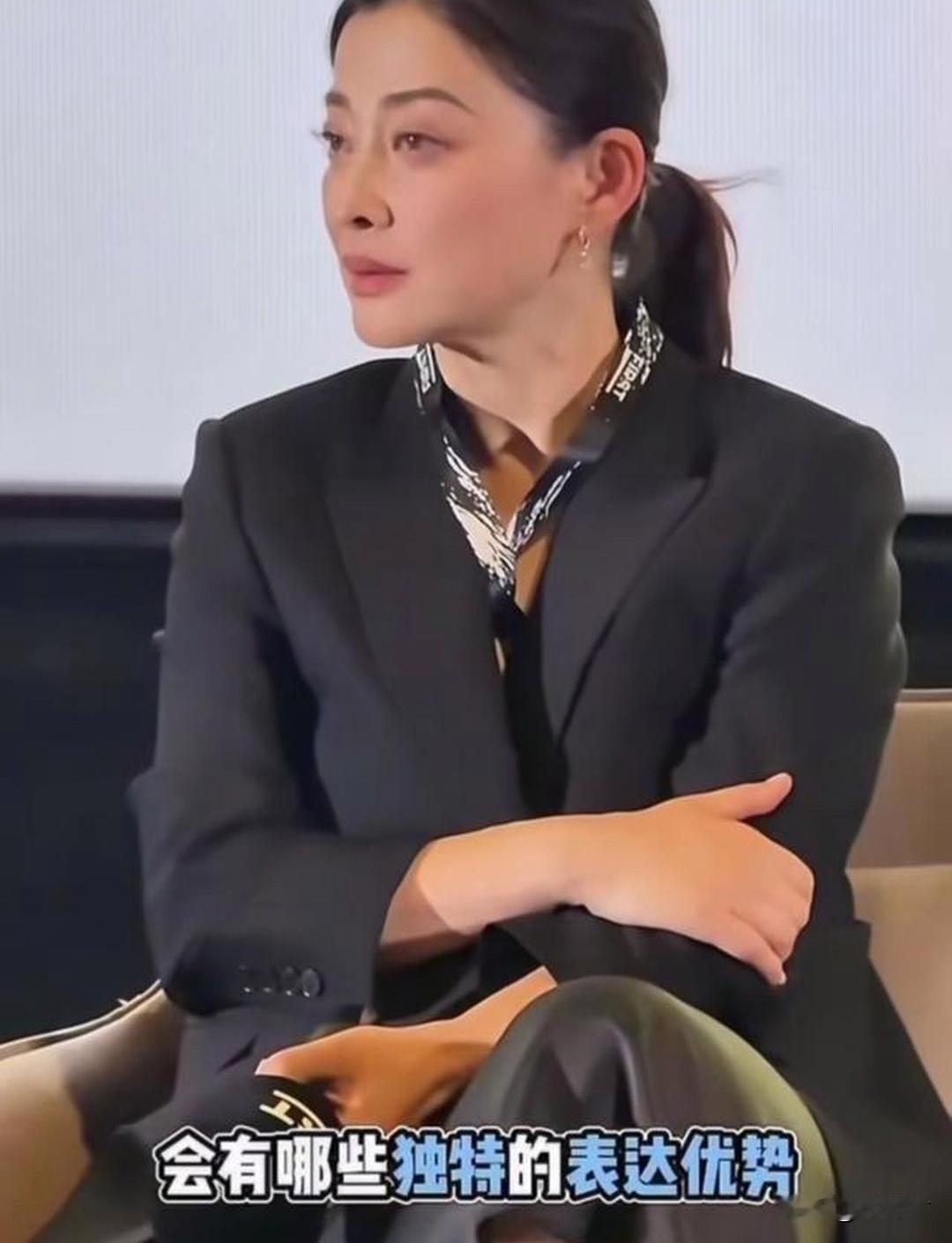 梅婷还是吃了没混体制没进官场的亏，对这种漫无目的提问，马科长手拿把掐，有两招可以