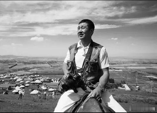 【李建宏年仅60岁】4月30日深夜，新疆丝绸之路山地度假区发布讣告：我公司董事长