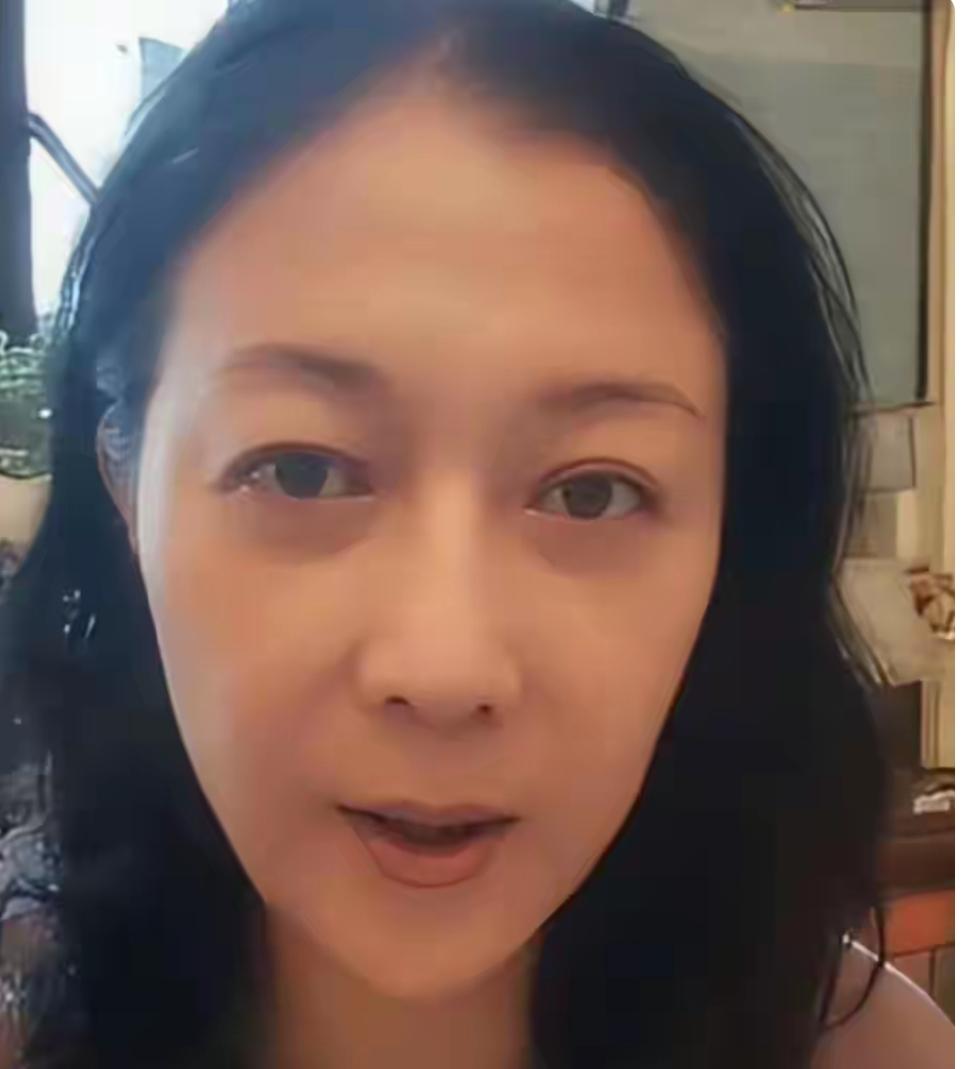 吴绮莉与女儿关系破冰，透露吴卓林要回家下厨，称不后悔生下女儿
娱乐