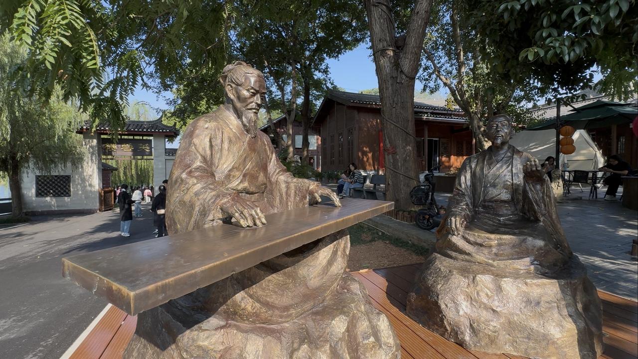 【黔城芙蓉楼怀古：一片冰心照玉壶，千年诗魄绕黔城】

2025年10月28日午后